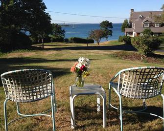 Grand Water View And Privacy! - Biddeford - Patio