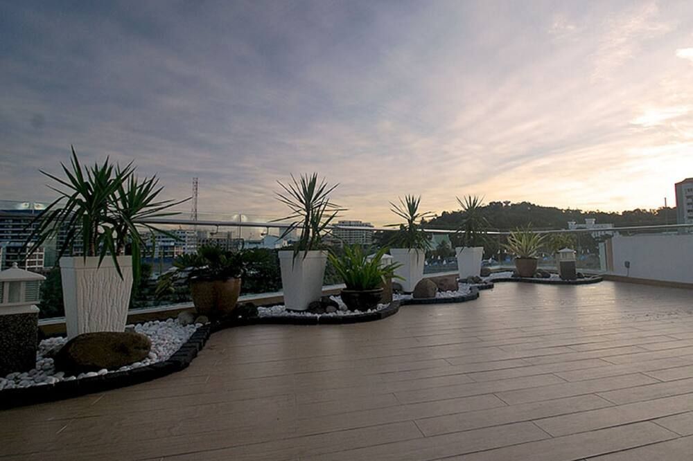 Oceania Hotel - קוטה קינבאלו - מרפסת