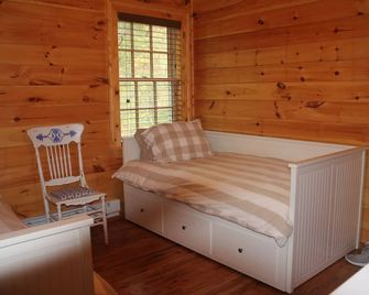 180 Degree View Smoky Mountain National Park 3 Miles Cherokee 5 Miles Casino! - Whittier - Bedroom