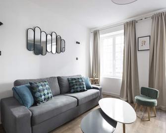 L'Aurore by Cocoonr - Saint-Malo - Living room