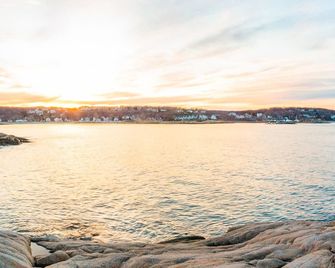 Bearskin Neck Motor Lodge - Rockport