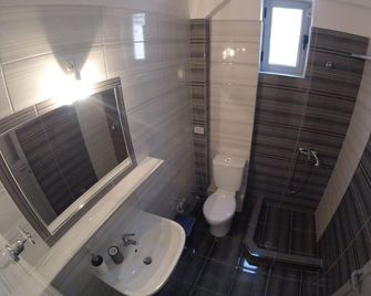 Riviera Rooms - Himarë - Baño