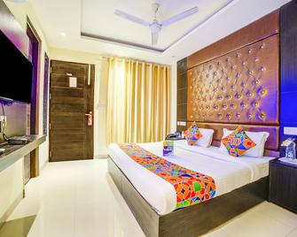 Fabhotel Diamond - Chandigarh - Schlafzimmer