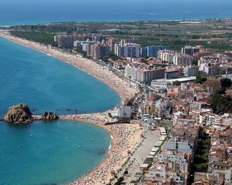 Hostal Isabel - Blanes