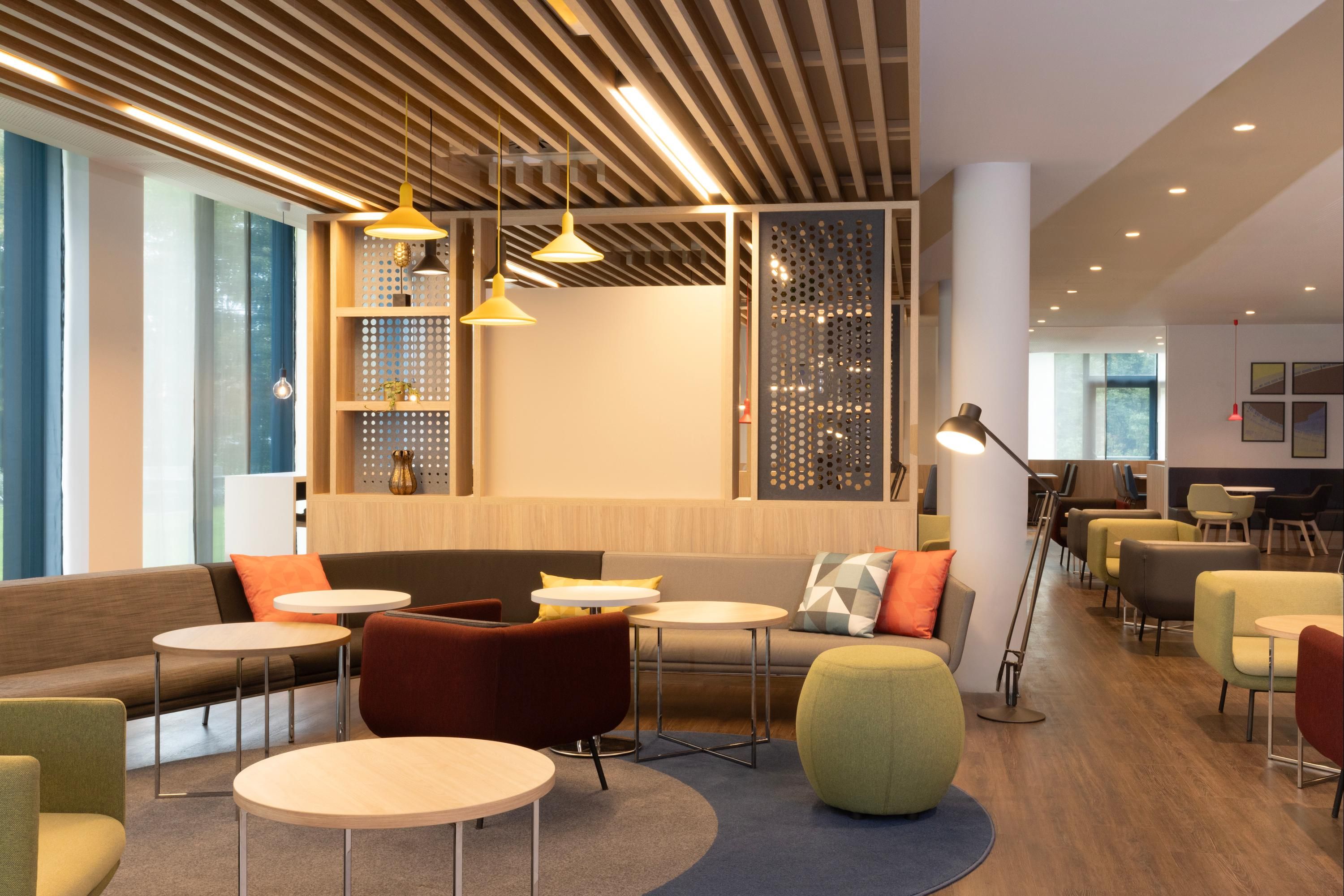 Holiday Inn Express Brussels - Airport By IHG thumbnail 3