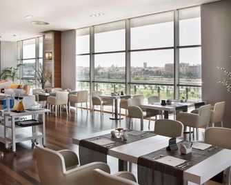 فندق إن إتش غران كازينو دي إكستريمادورا - بطليوس - مطعم