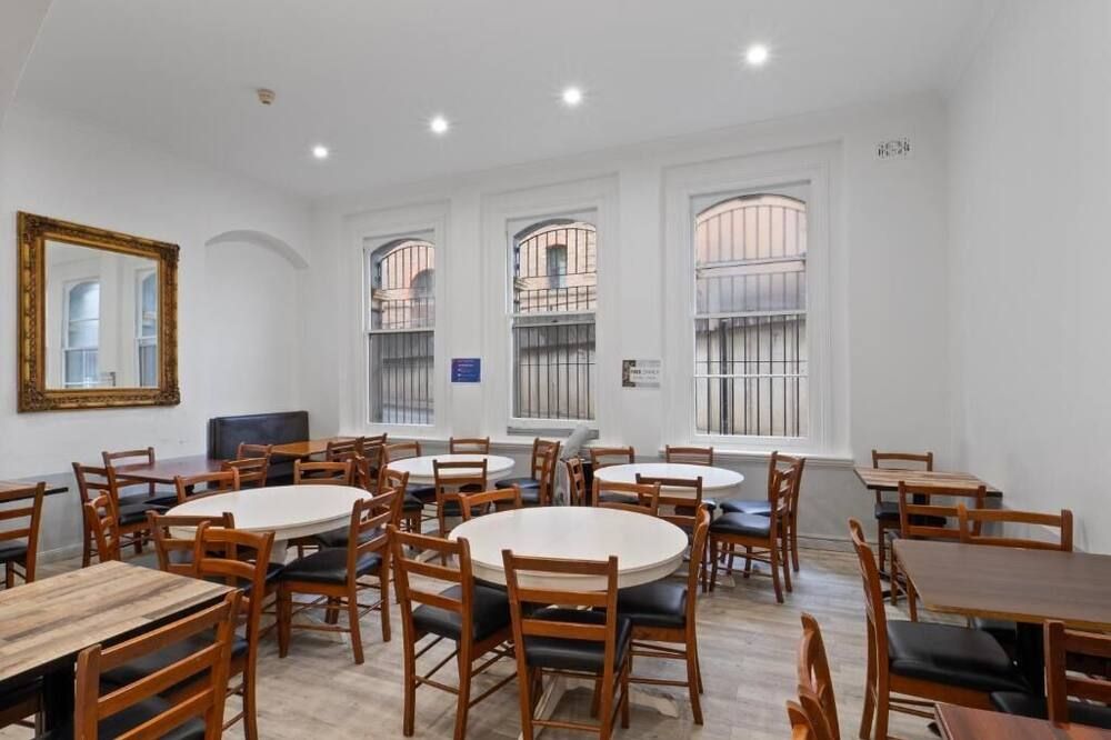 Azzurro Pod Hotel Darling Harbour- Near Icc - סידני - מסעדה