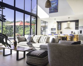 Prime Hermosa: Ocean View Villa w/ Infinity Pool by RedAwning - Playa Hermosa - Sala de estar