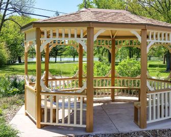 Comfort Inn Moline - Quad Cities - Moline - Innenhof
