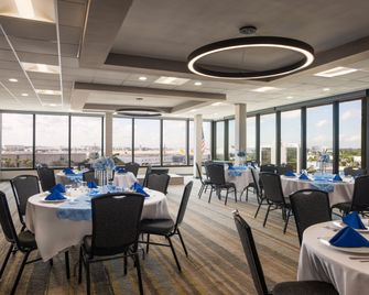 Holiday Inn Miami-International Airport By IHG - Miami Springs - Banketthall