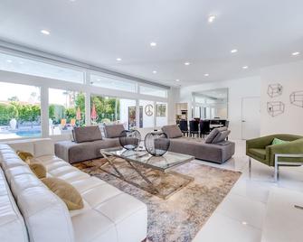 Mountain View Oasis Permit# 1630 - Palm Springs - Living room