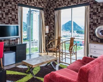 إم إتش هوتل آيبوه - إيبوه - غرفة معيشة