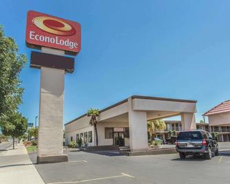 Econo Lodge - Saint George - Building