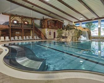 Hotel Garni Birkenhof - Sölden - Piscina