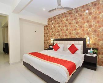 Vee Suites - Devanhalli - Schlafzimmer