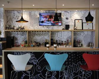 ibis Ya'an Langqiao - Ya'an - Bar