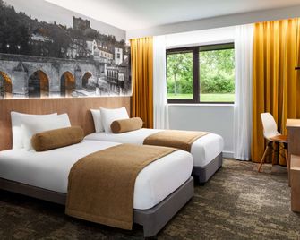 Super 8 by Wyndham Durham - Durham - Bedroom