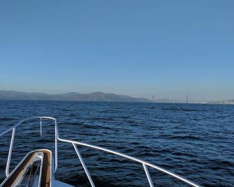 California living, on the water! - Alameda - Outdoors view