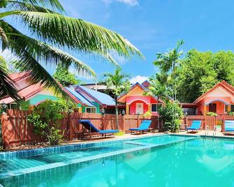 Phaithong Sotel Resort - Chalong - Uima-allas