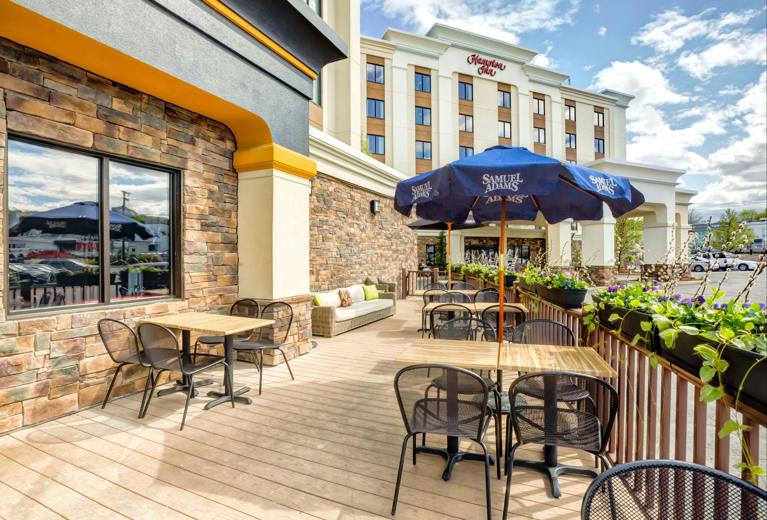 Hampton Inn Boston-Norwood - Norwood - Innenhof