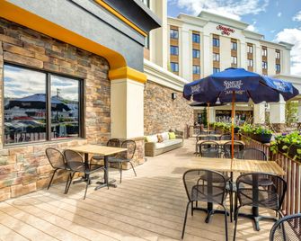 Hampton Inn Boston-Norwood - Norwood - Innenhof