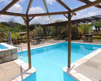 Gumbo Limbo Jungle Resort - Georgeville - Piscina