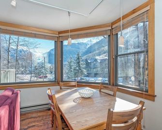 Plunge A by Avantstay Stunning Views & A Block From Lift #7 - Telluride - Comedor