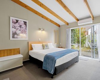 Cottage Mews Motel - טאופו