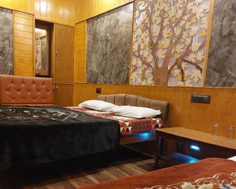 Bing Homestay - Srinagar - Bedroom