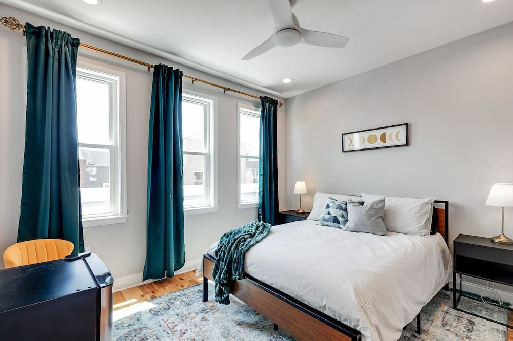 Trendy Fairmount Gem Roof Deck - Philadelphia - Schlafzimmer