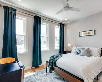 Trendy Fairmount Gem Roof Deck - Philadelphia - Schlafzimmer
