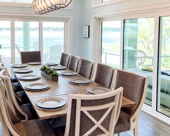 Beautiful home with white sand beach on stunning Crooked Lake - Lake Wales - Essbereich