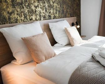 Deluxe double room with underfloor heating - Estenfeld - 침실