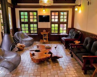 Pousada O Cantinho da Raposa - Monte Verde - Lounge