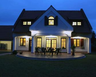 Holiday Home With Pool And Air Conditioning - Nagyvázsony - Edificio