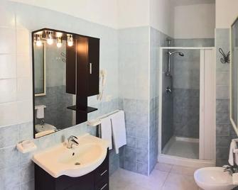 Residence Il Falco - Vieste - Bathroom