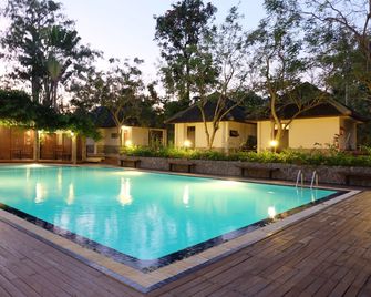 Baan Tai Had Resort - Amphawa - Pool