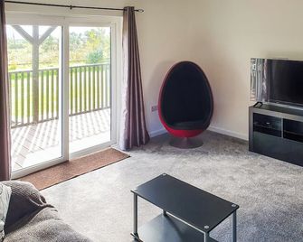 Classroom One - Uk48650 - Lifton - Living room