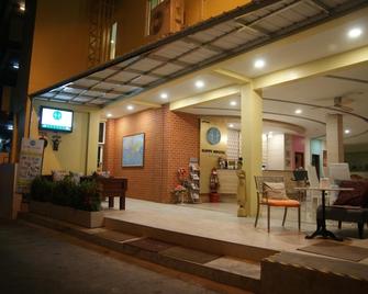 Happy Hostel - Trung tâm Pattaya - Toà nhà