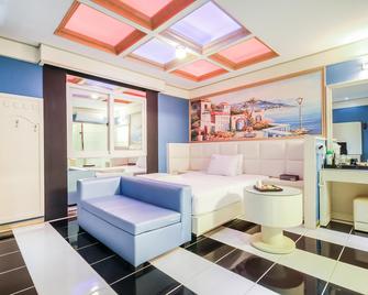 Sacheon Gung Self Check-In Motel - Sacheon - Habitación