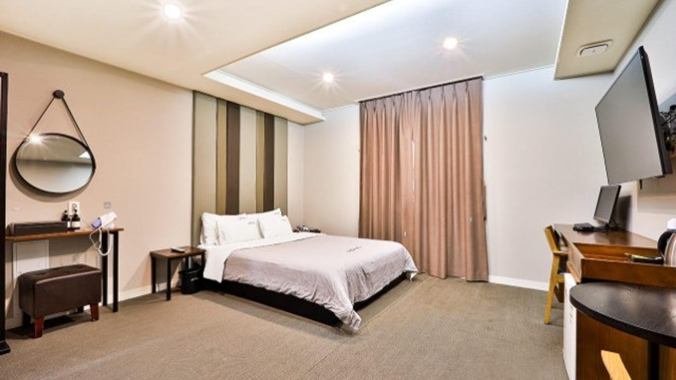 Busan Station Dino Hotel