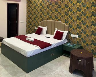 Goroomgo 11 Inn Ludhiana - Ludhiana - Slaapkamer