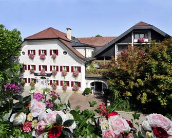 Hotel Gasthof Bräuwirth - Bergheim - Edificio