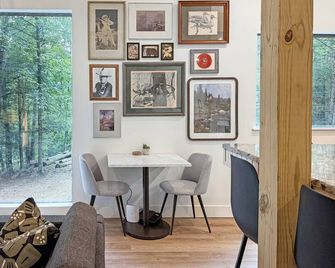 Coal Ridge Cabin - WV Retreat with Family History - Summersville - Essbereich