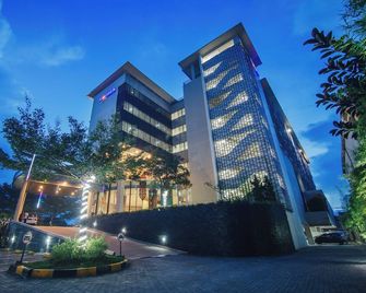Luwansa Hotel - Palangkaraya - Edificio