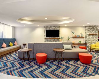 Hampton Inn Orlando-International Airport - אורלנדו - טרקלין