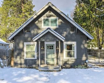 Cozy Spokane Getaway Near Golfing and Skiing! - Spokane - Building