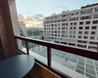 Gestion De Alojamientos Apartments - Pamplona - Balcón