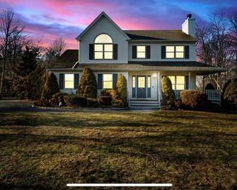 Northfork Long Island House Rental-Destination Wedding, Family Vacation, Golfing - Riverhead - Edificio