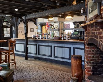 Bear Hotel by Greene King Inns - Havant - Bar